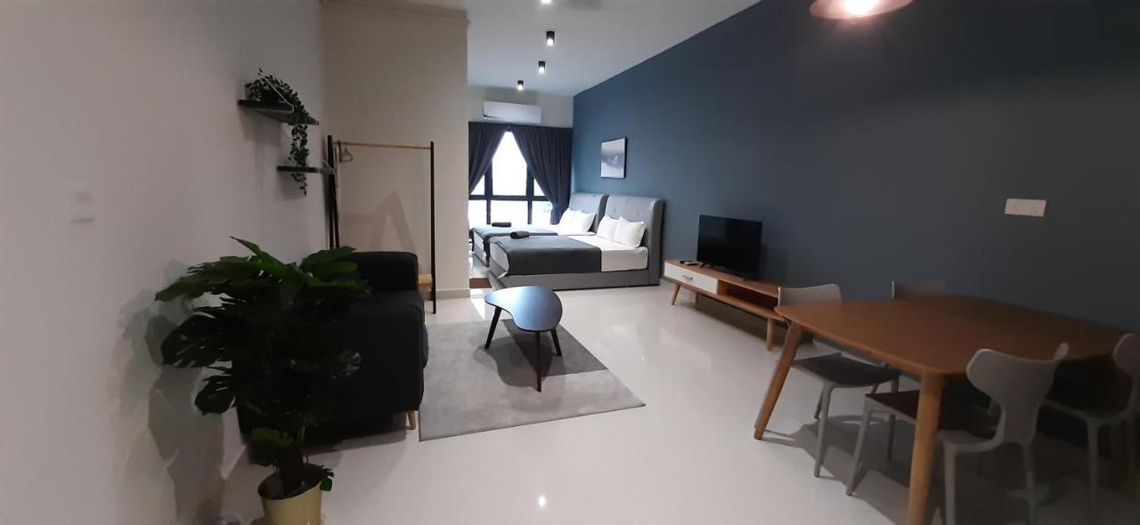 Cozystay @ Core Soho Suite Klia Сепанг Екстериор снимка