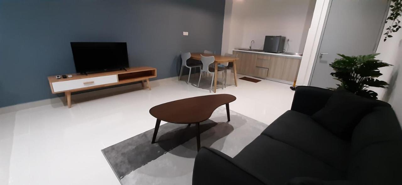 Cozystay @ Core Soho Suite Klia Сепанг Екстериор снимка