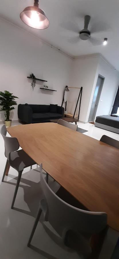 Cozystay @ Core Soho Suite Klia Сепанг Екстериор снимка