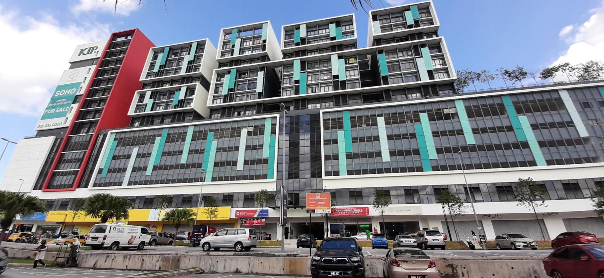 Cozystay @ Core Soho Suite Klia Сепанг Екстериор снимка