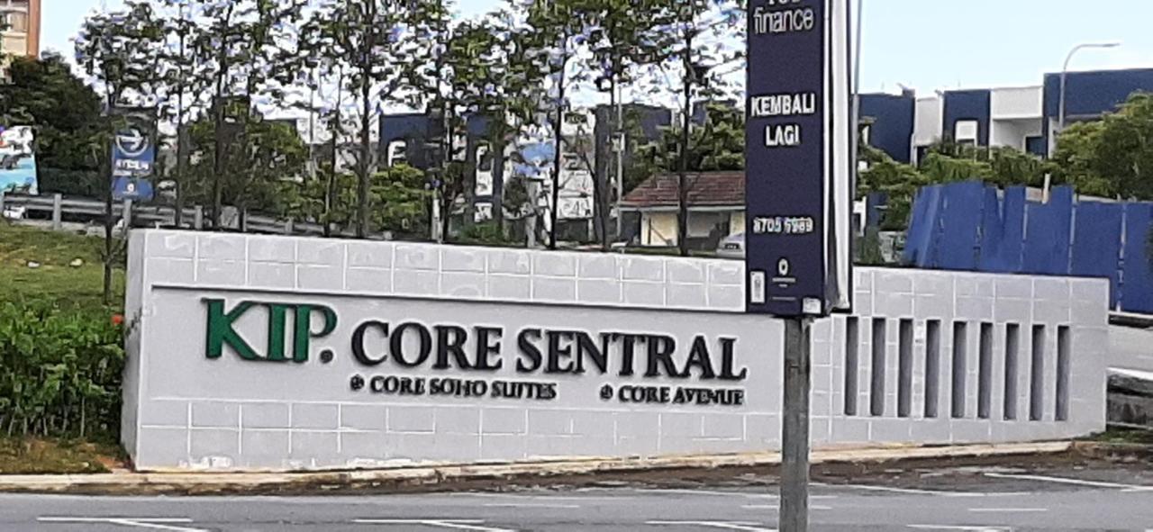 Cozystay @ Core Soho Suite Klia Сепанг Екстериор снимка